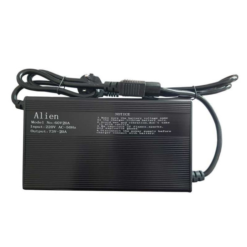 Incarcator scuter, tricicleta electrica Litiu 73V 20A Incarcator scuter, tricicleta electrica Litiu 73V 20A