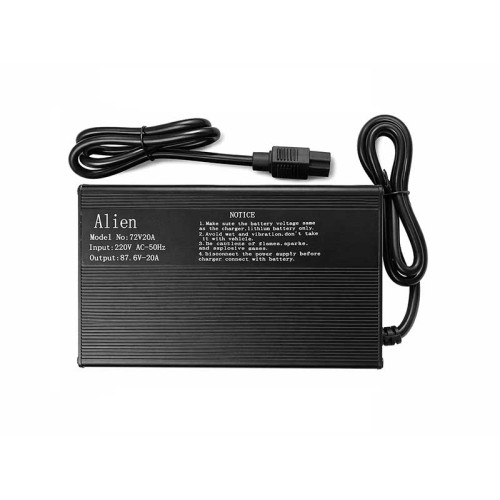 Incarcator scuter, tricicleta electrica Litiu 87.6V 20A Incarcator scuter, tricicleta electrica Litiu 87.6V 20A