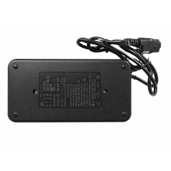 Incarcator scuter, tricicleta electrica Litiu 87.6V 5A Incarcator scuter, tricicleta electrica Litiu 87.6V 5A
